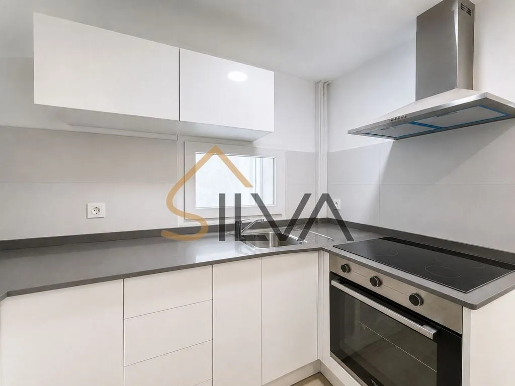 Cucina - Fully Renovated Loft with Balcony in Lugo