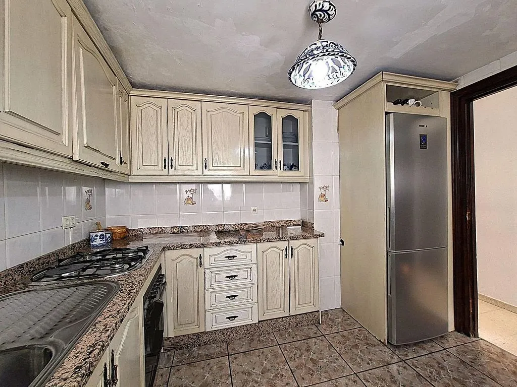 Cuisine - Apartment with Balcony and Terrace in Cúllar Vega