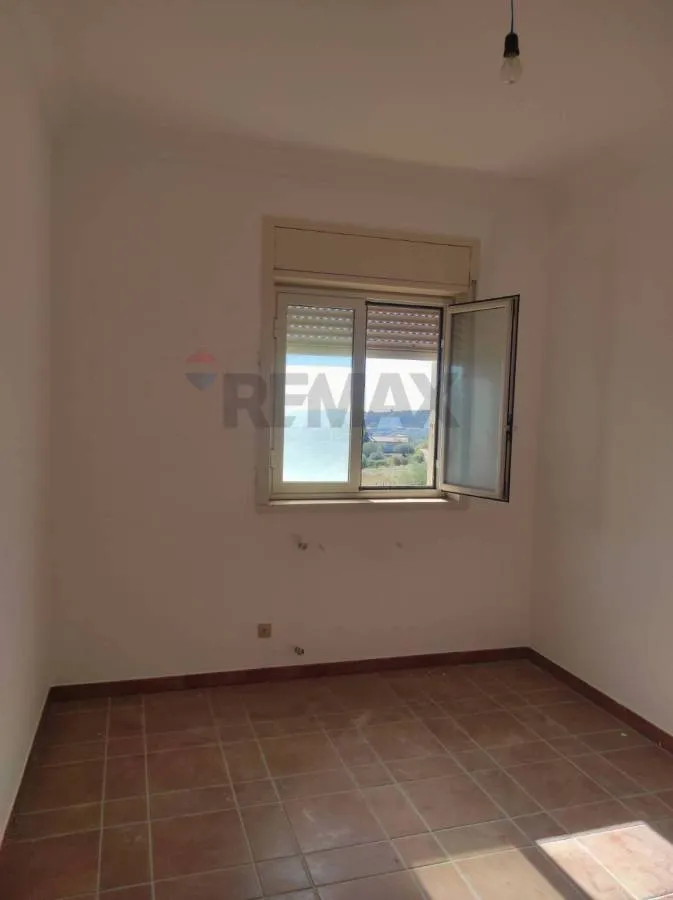 Pièces - Prestigious Apartment with Double Exposure in Favara