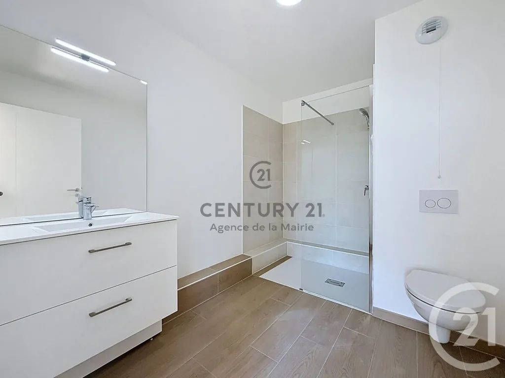 Salles de bain - Studio Neuf avec Vue Dégagée à Bagneux