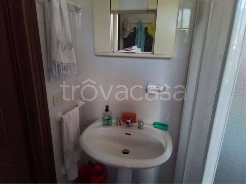 Salles de bain - Apartment with Balconies in Garessio