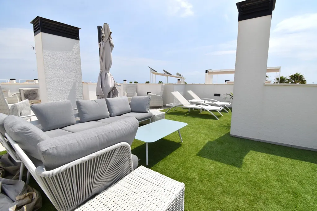 Terrasse - Modern Villa with Water View in Orihuela Costa