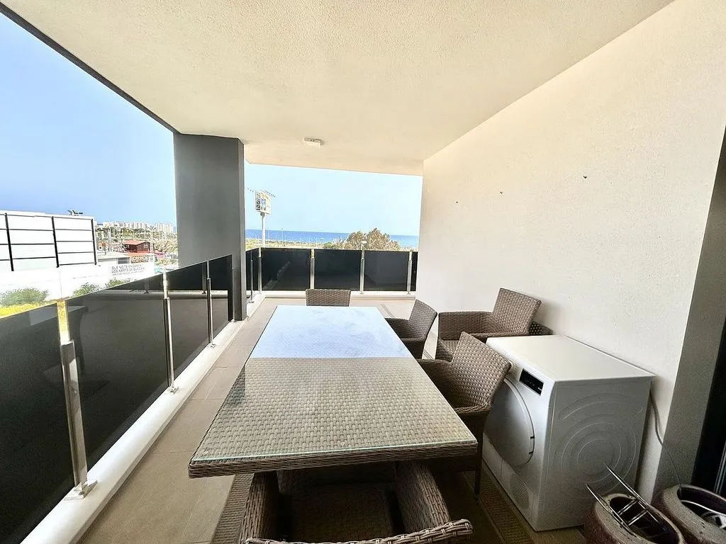 Rõdu - 3-Bed Flat with Pool in Playa Flamenca
