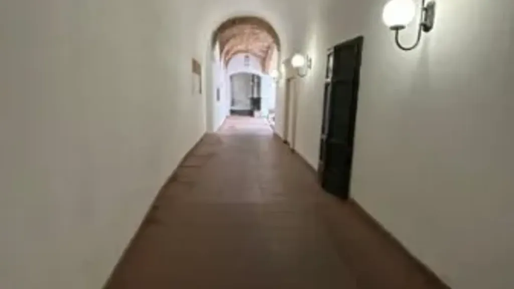 hallway_entrance