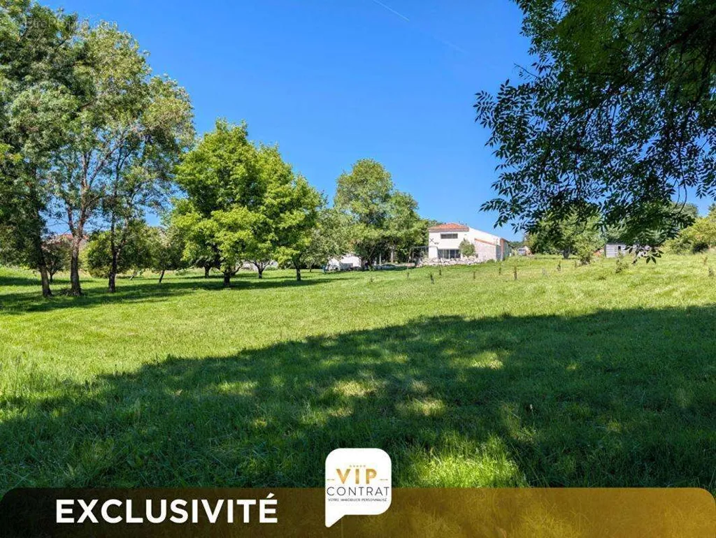 Aed - Charentaise Houses with Parkland in Saintes Area