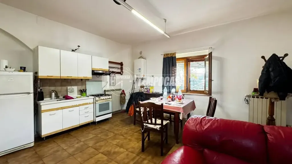 Cuisine - Terraced Villa with Garden in Chieti