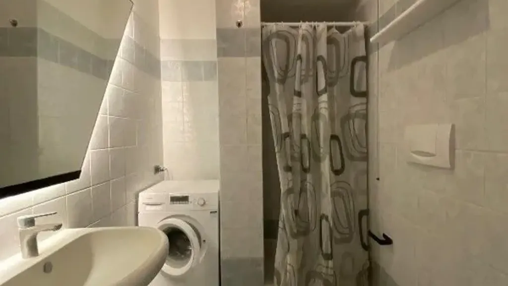 Salles de bain - Central Flat with Balcony in Empoli