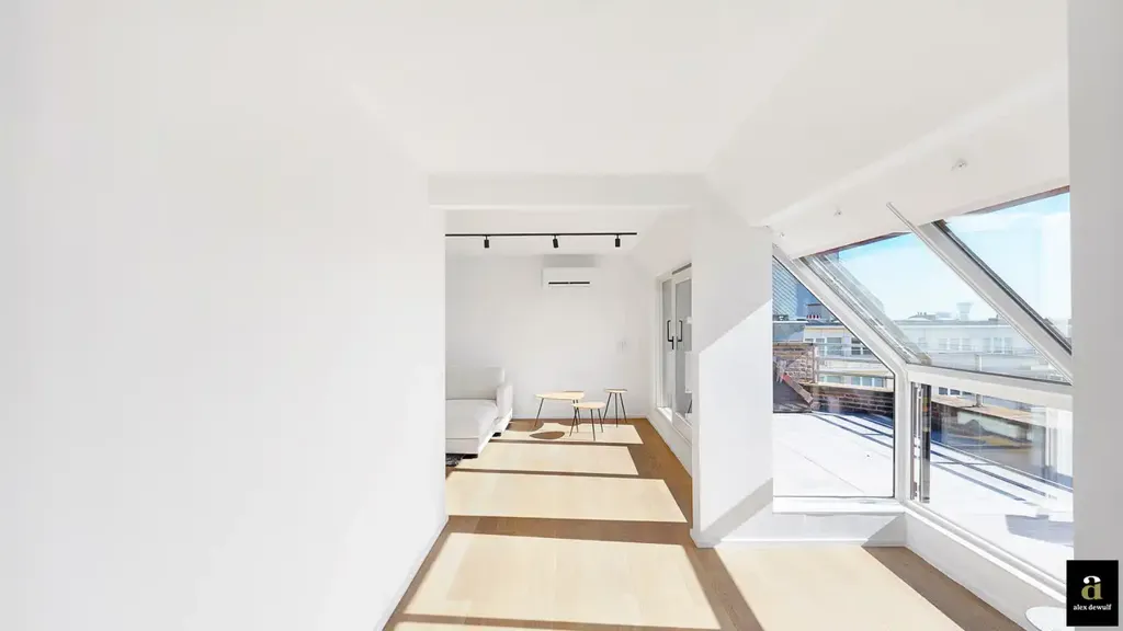 hallway_entrance