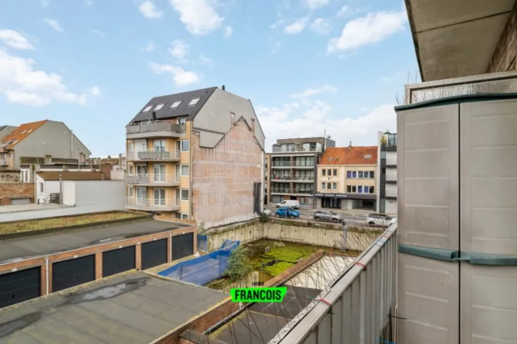 Rõdu - One-Bedroom Apartment with Large Terrace in Mariakerke