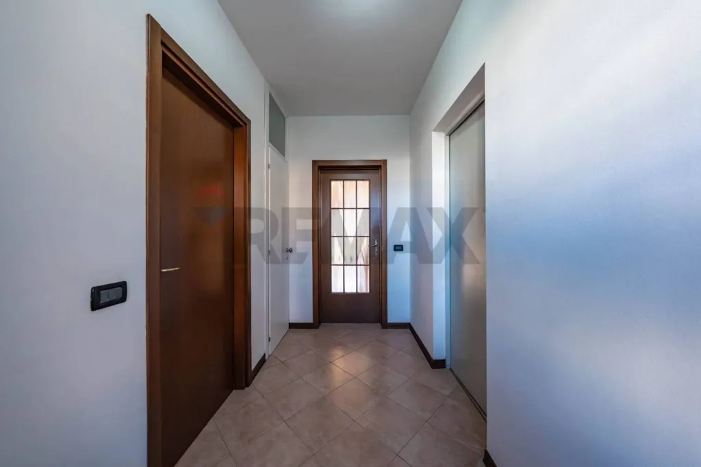 Entrée - Energy-Efficient Semi-Detached Villa in Vigarano Mainarda