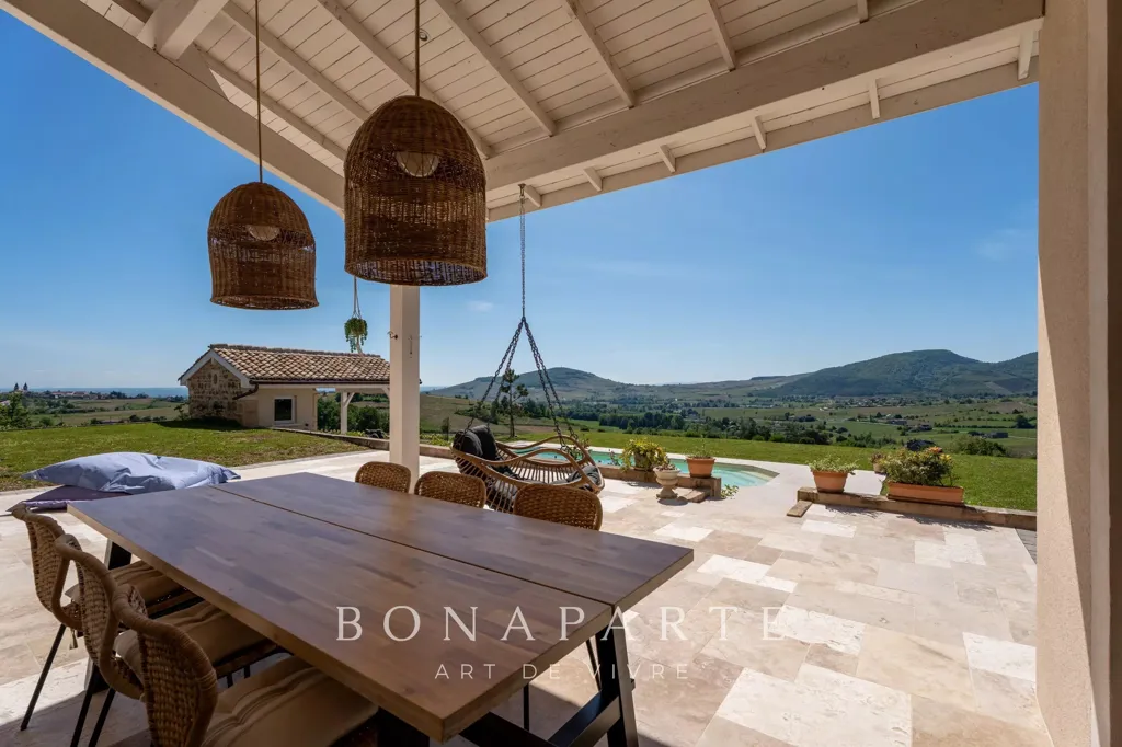 Terrasse - Villa d'Exception avec Vue Panoramique au Cœur des Vignes
