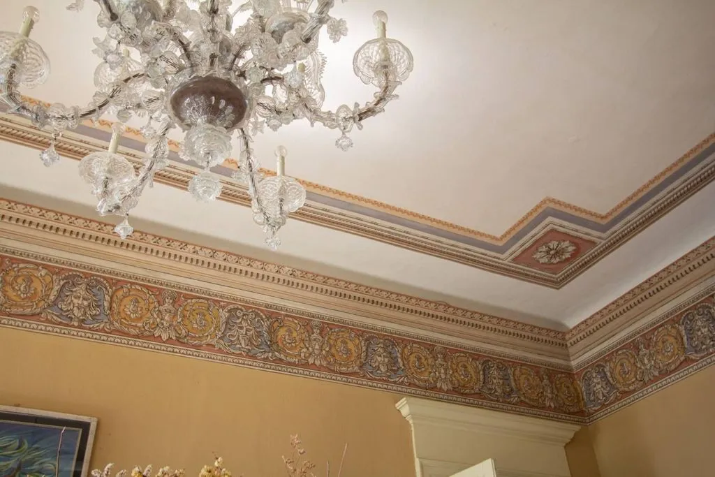 Toad - Old Villa with Lake Garda View in Lazise