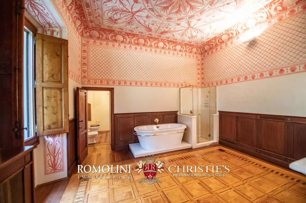 Salles de bain - Historic Villa with Panoramic Views near Florence