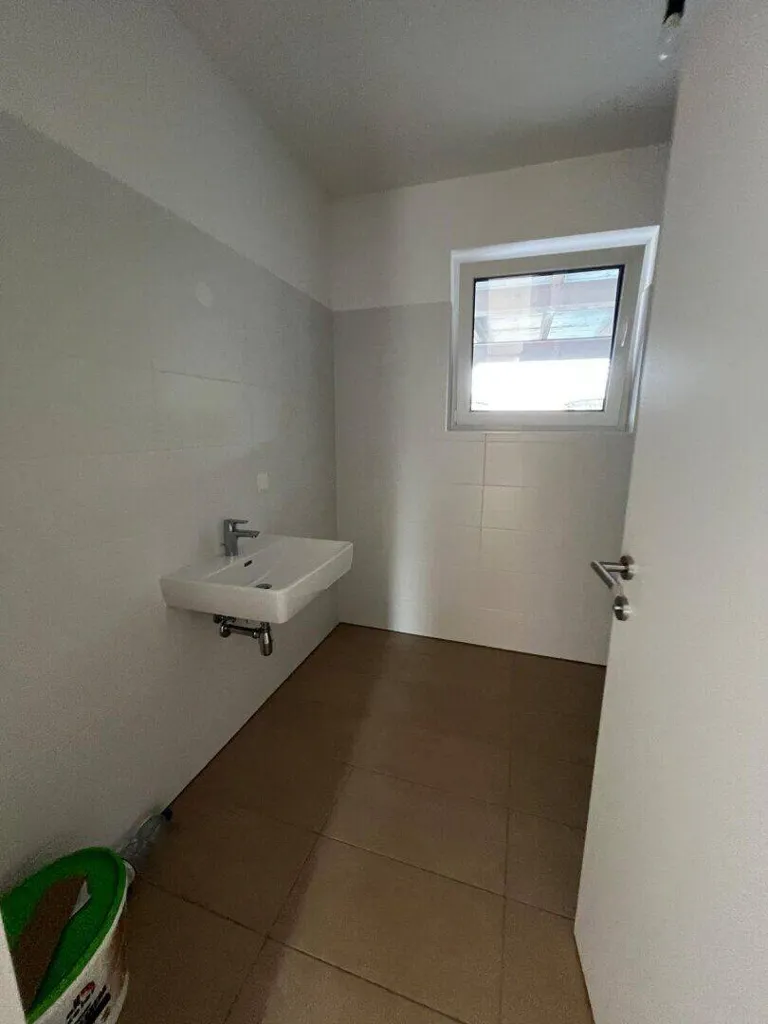 Vannitoad - Semi-Detached House with Garden in Guntramsdorf