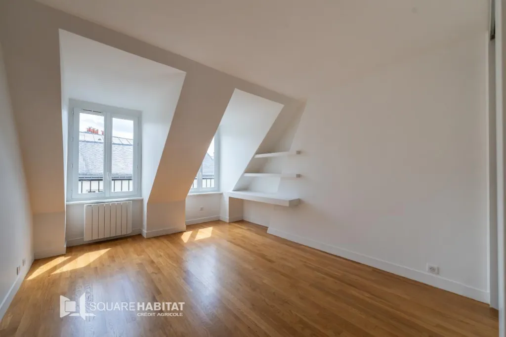 Stanze - Mansardé Flat in Haussmannian Building, Paris