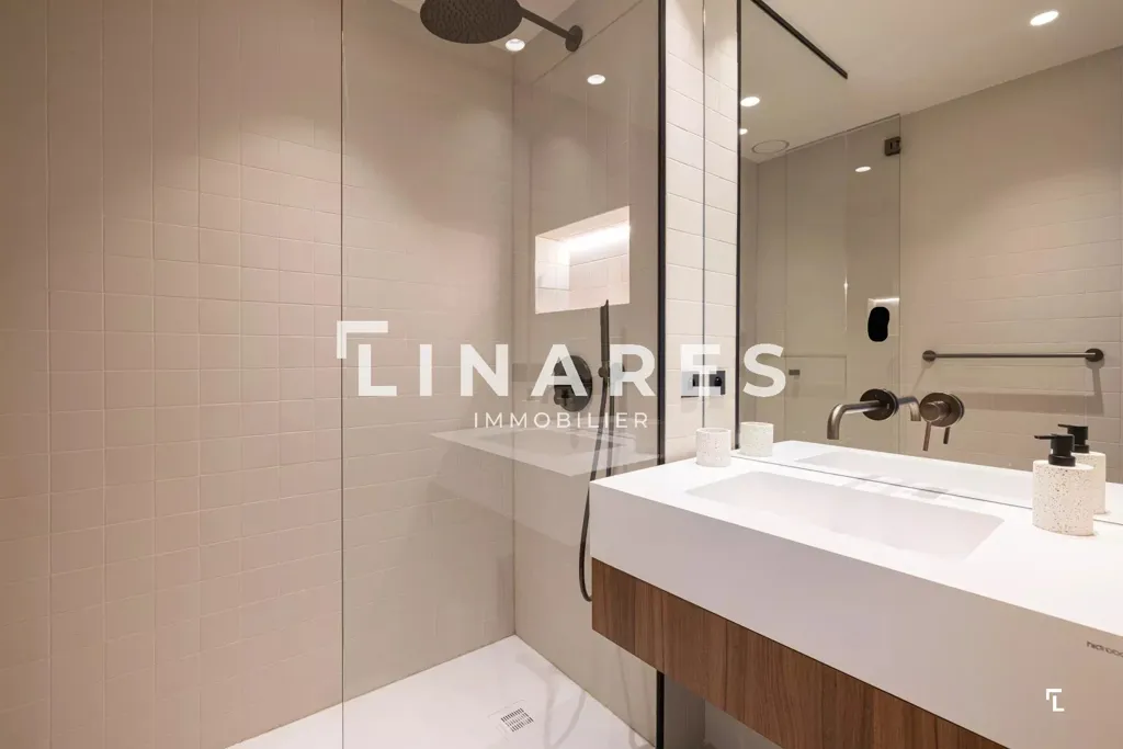 Salles de bain - Villa avec Vue Mer à Marseille 7ème