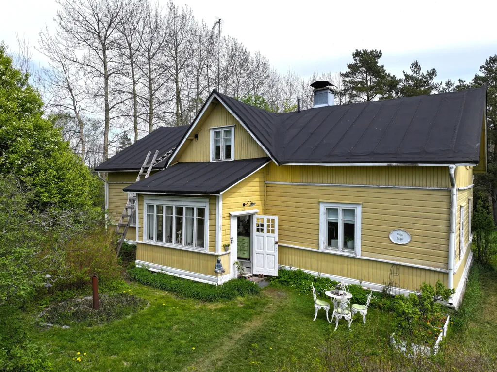Välivaade - Historic Cottage with River View in Porvoo