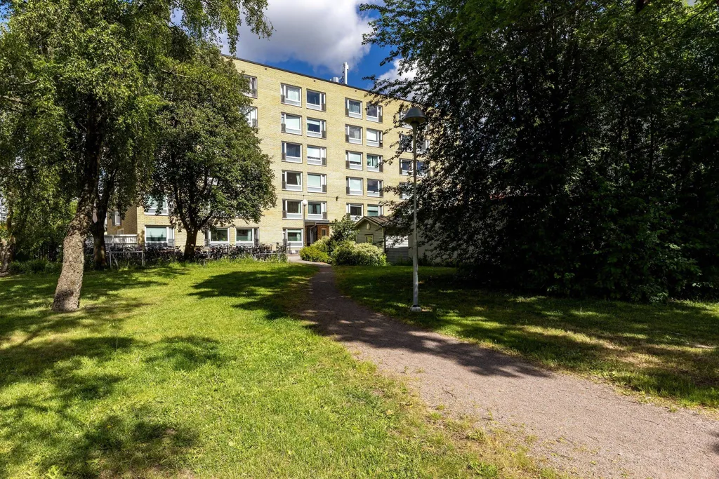 Aed - Renovated Studio with Central Uppsala Location
