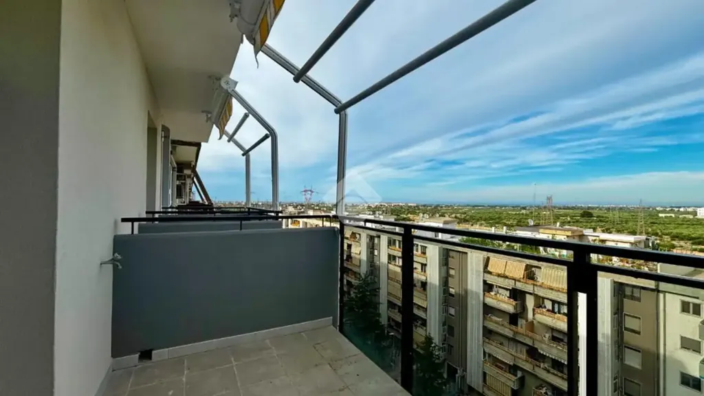 Balcon - Top-Floor Apartment with Balcony in Loseto