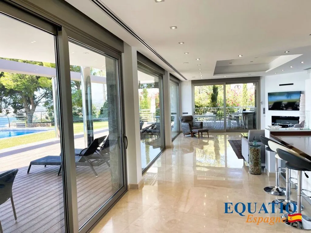 Living Room - Luxury House with Seafront Views in Altea