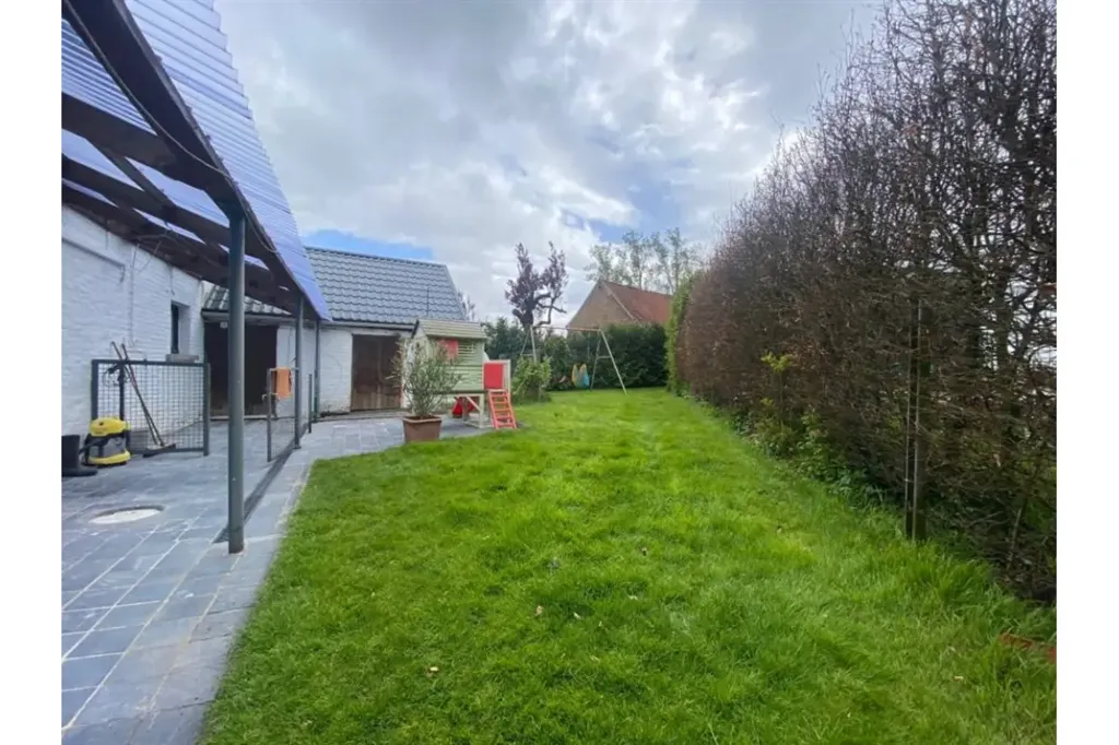 Aed - House in Mainvault, Ath
