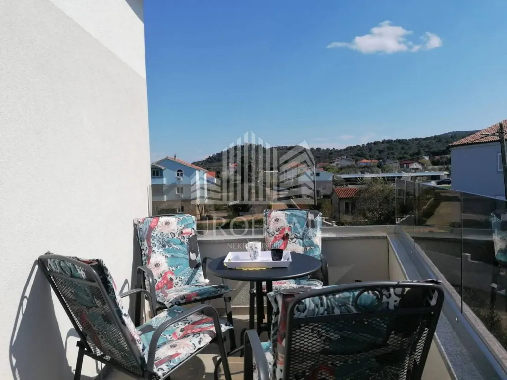 Balcon - Two-Bedroom Apartment with Sea View in Pašman