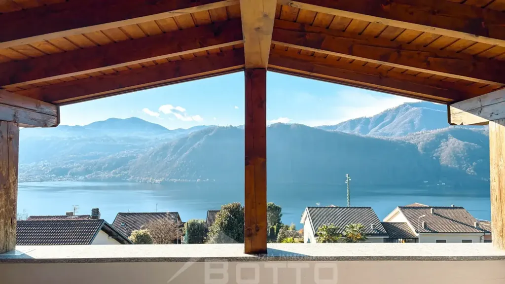 Terrass - Independent House with Lake View in Pettenasco