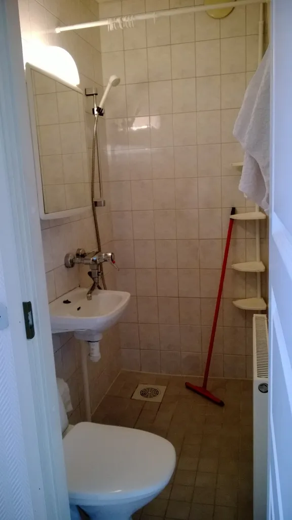 Salles de bain - Top-Floor Studio with Balcony in Tuira