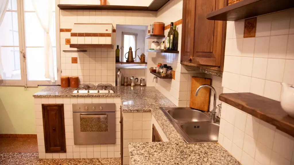 Cuisine - Historic Apartment with High Ceilings in Bologna