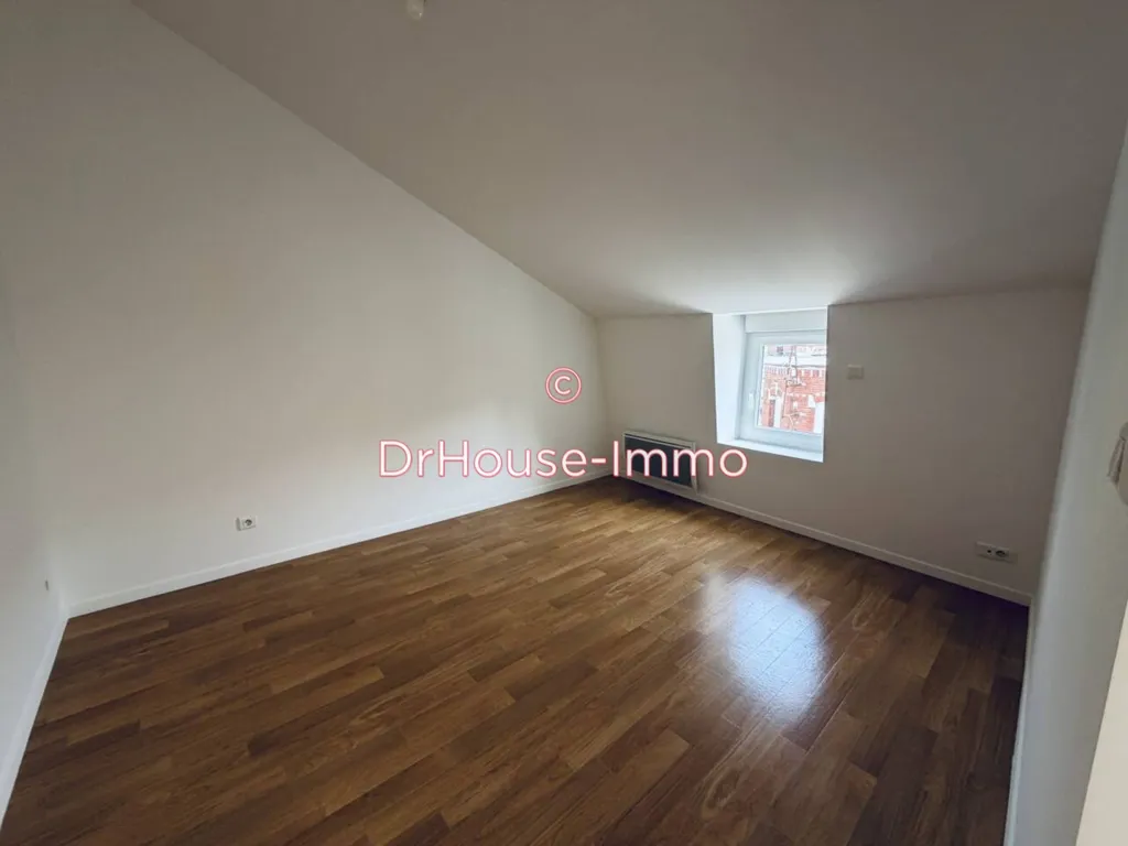 Toad - Charming Duplex Apartment with Parking in Orchies