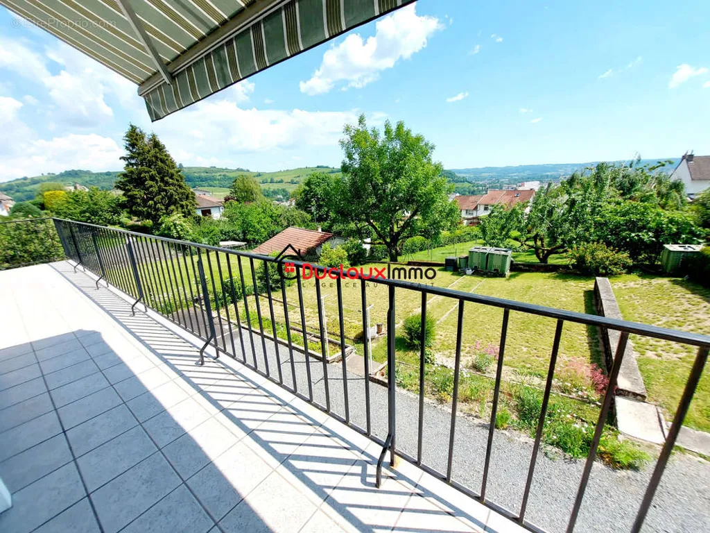 Rõdu - Detached House with Garden and View in Alouettes