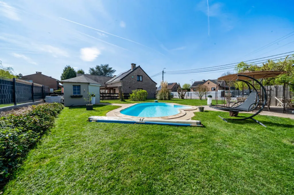 Bassein - Bungalow with Pool and Terrace in Awans