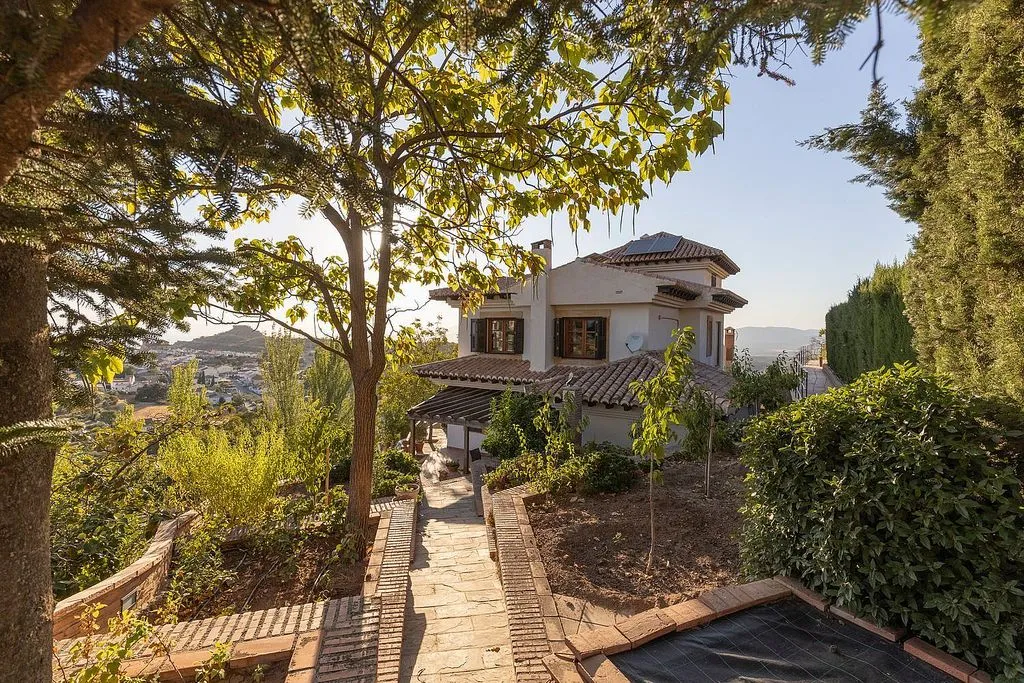 Jardin - Chalet with Pool and Terrace in Nívar