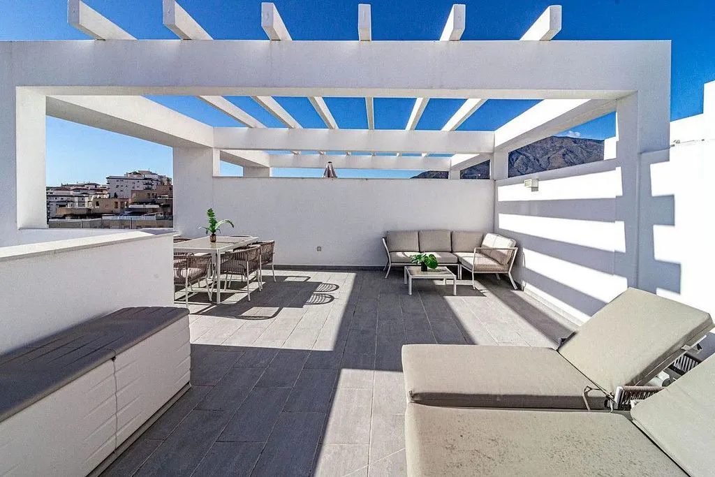 Terrazza - Penthouse with Pool in Estepona Centre