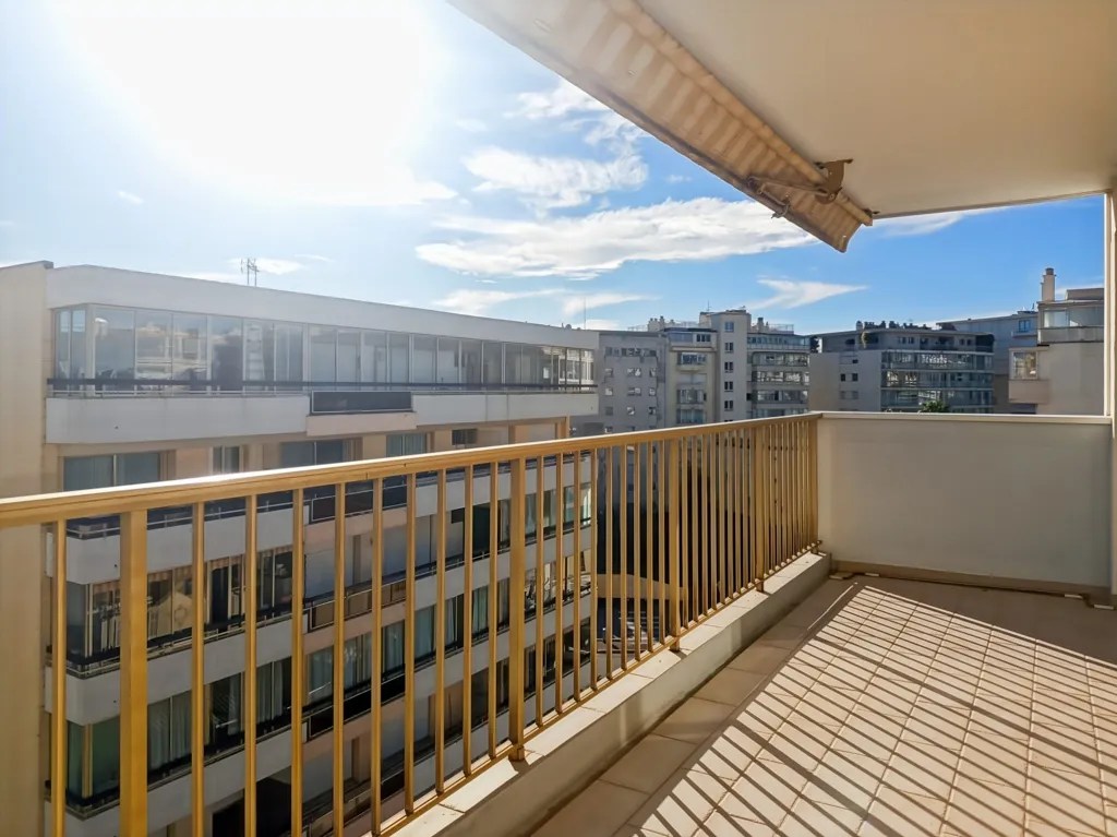 Cannes Apartment with Mountain View