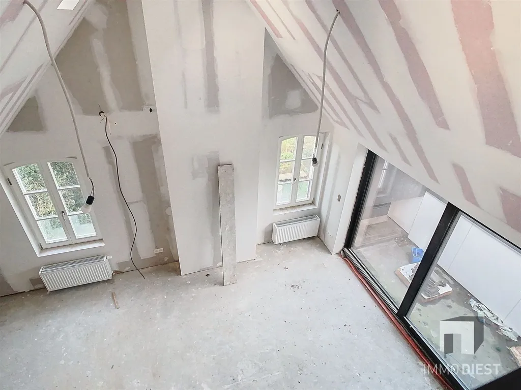 Appartement Rénové avec Terrasse à Diest