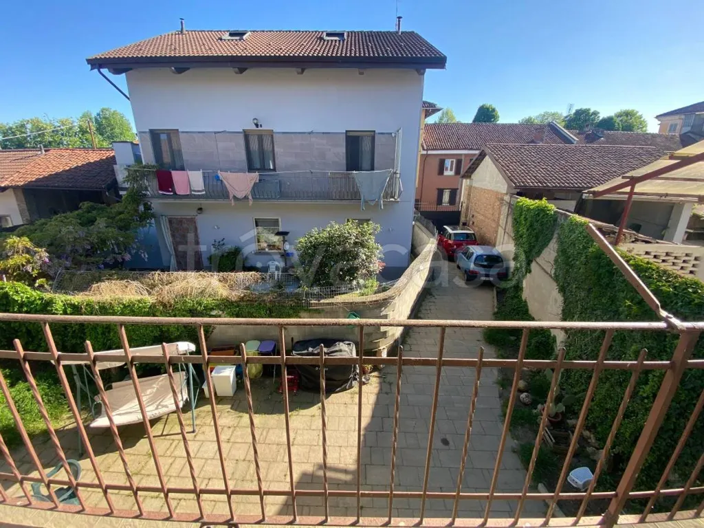 Rõdu - Rustic Villa with Private Garden in Carignano