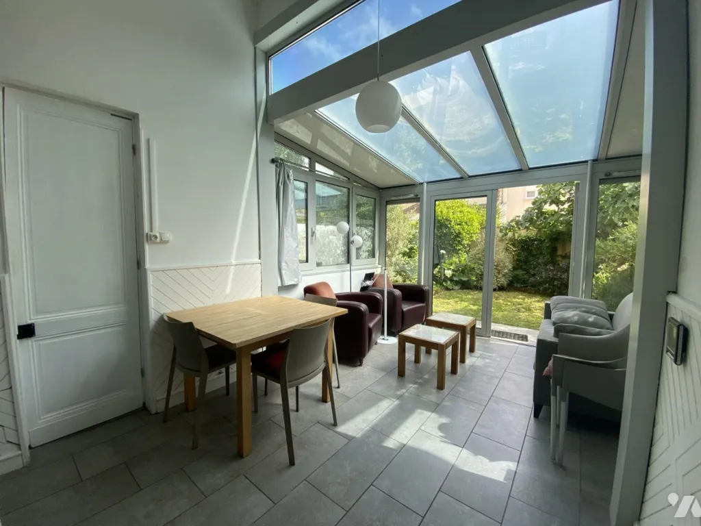 Terrasse - Maison à Deux Logements avec Jardin à Nansouty, Bordeaux