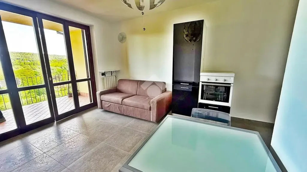 Elutuba - Rented Duplex with Lake View in Mercallo