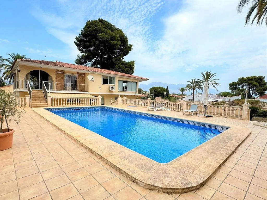 Bassein - Chalet with Mini Golf in L'Albir-Zona Playa
