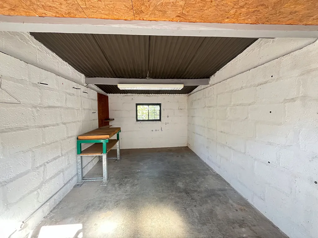 Garage - Renovated Cottage with Garden in Quiet Quarter