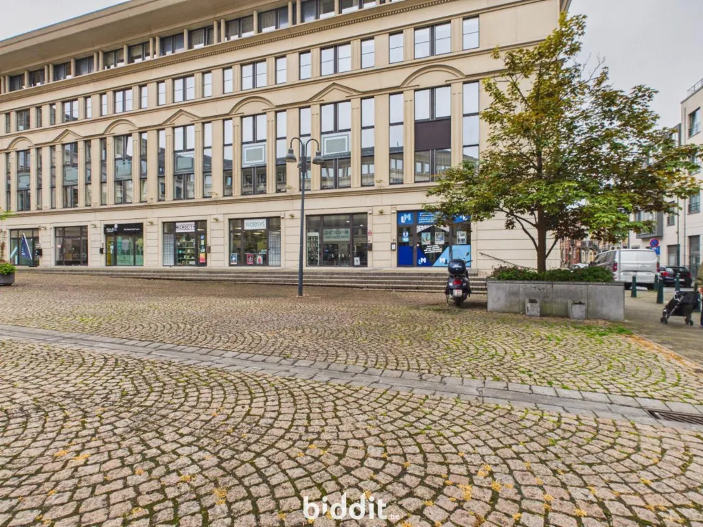 Extérieur - Commerce avec Visite Virtuelle à Auderghem