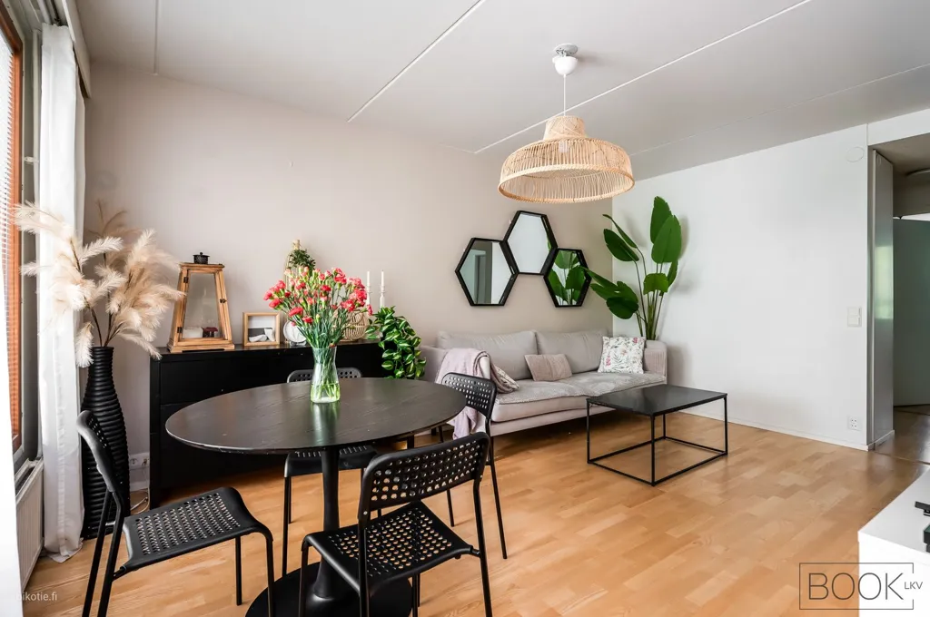 Salle à manger - Spacious Apartment with Garden in Mäntylä, Oulu