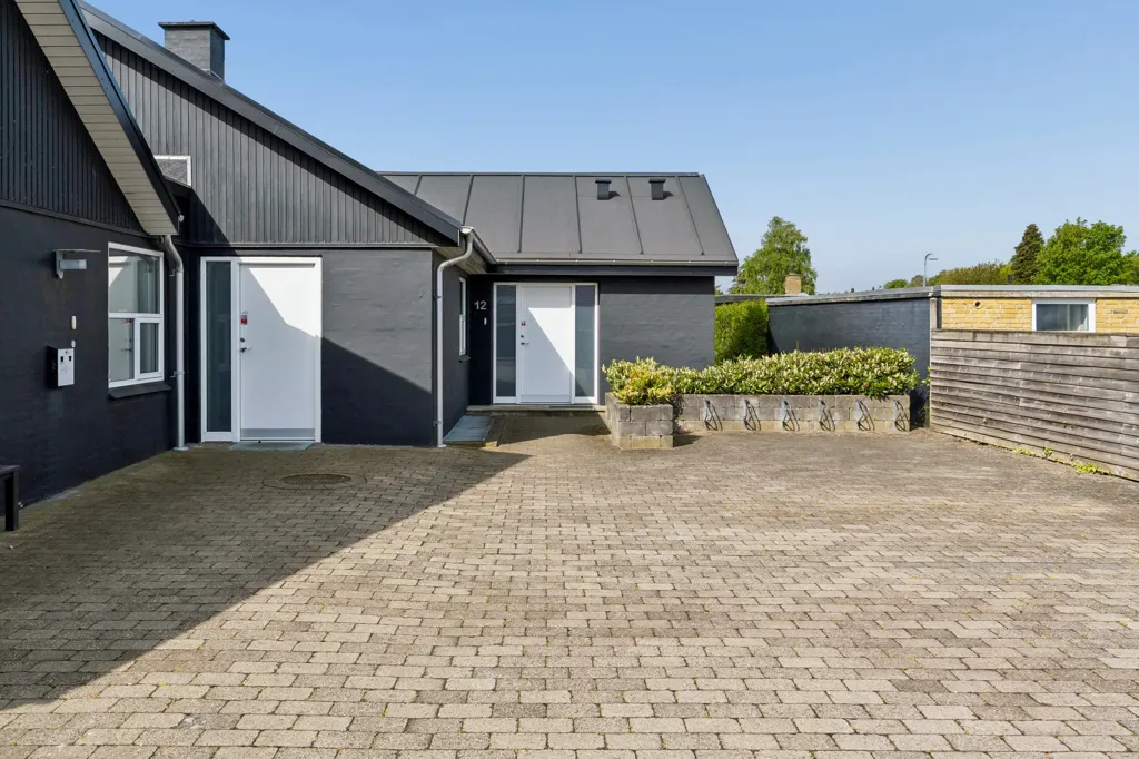 Välivaade - Villa with Office Space in Odense