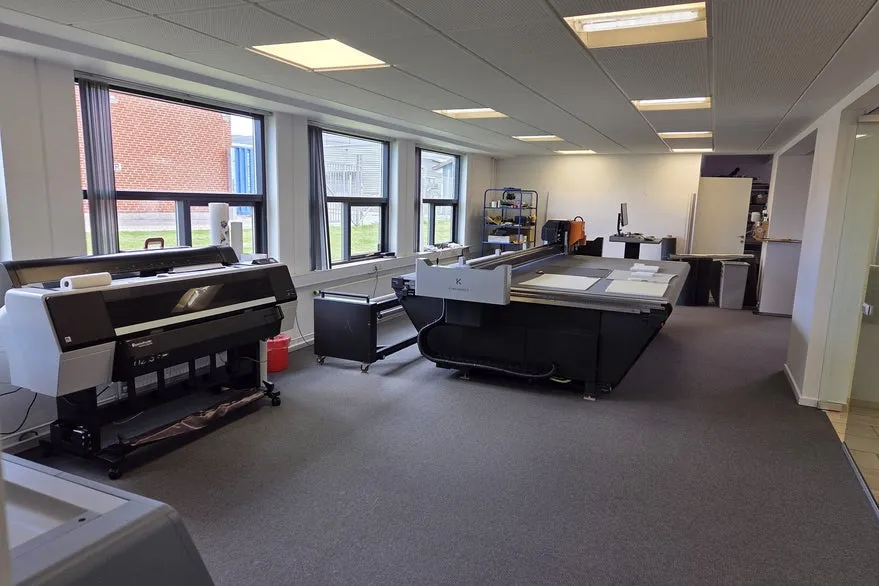 Bureau - Warehouse with Offices in Vejle South