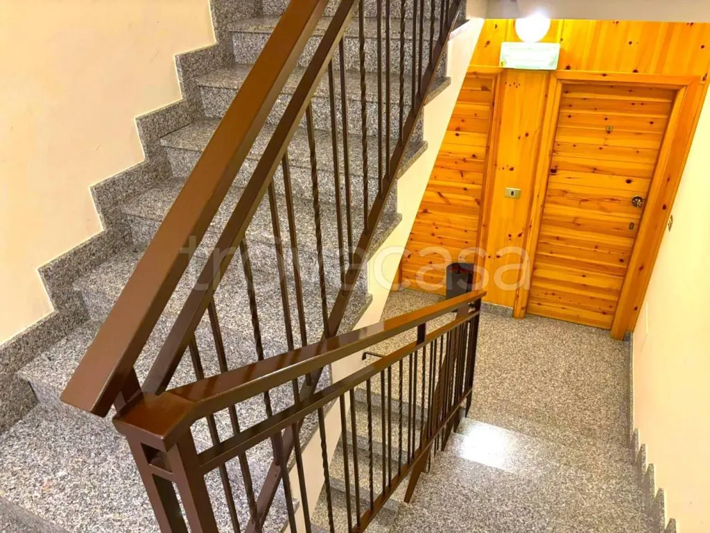 Toad - Three-bedroom Apartment with Balcony in Oulx
