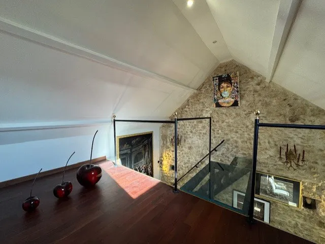 Rooms - Rustic Stone Barn in Quiet Village