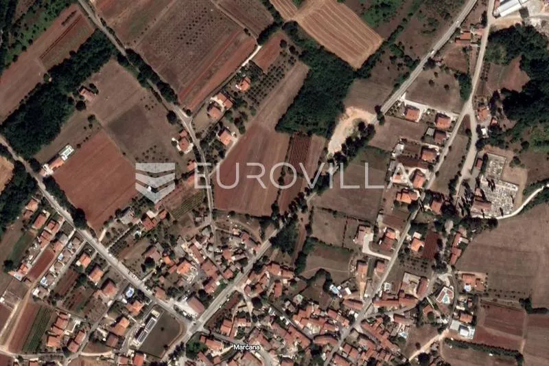 Vue aérienne - Urbanized Land with Infrastructure in Marčana, Istria