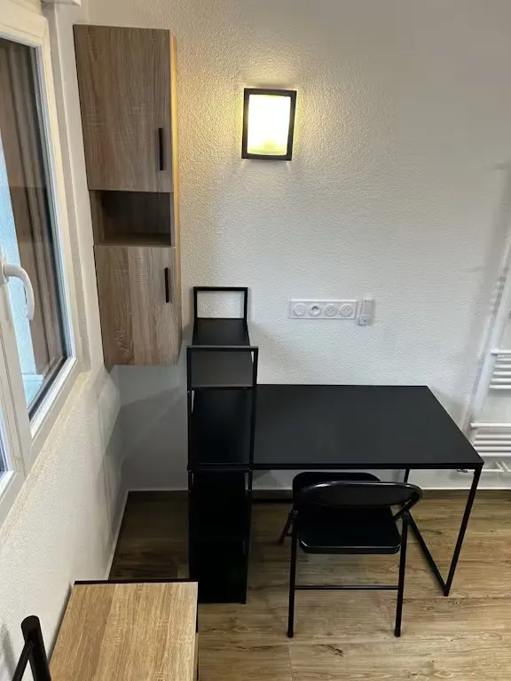 Kabinet - Furnished Flat in Annemasse