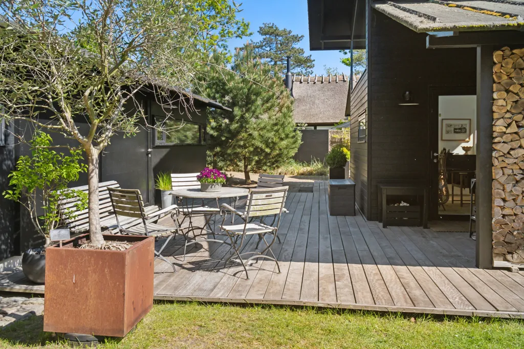 Terrass - Architect-Designed Summerhouse with Storebælt View